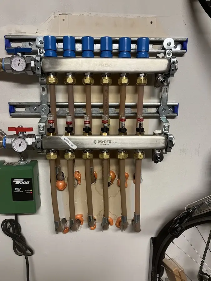 Plumber performing Leak Detection at a residential property in Donna